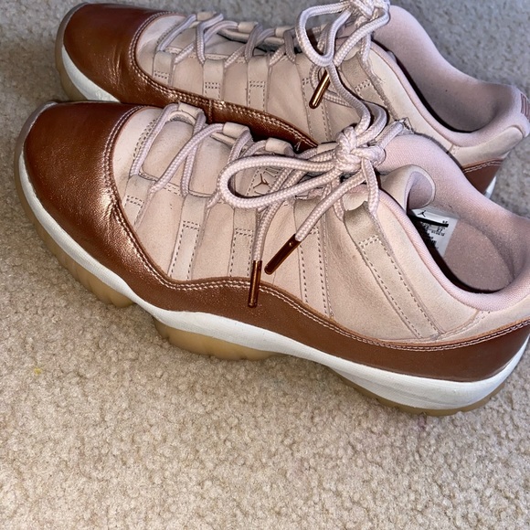 womens rose gold jordans